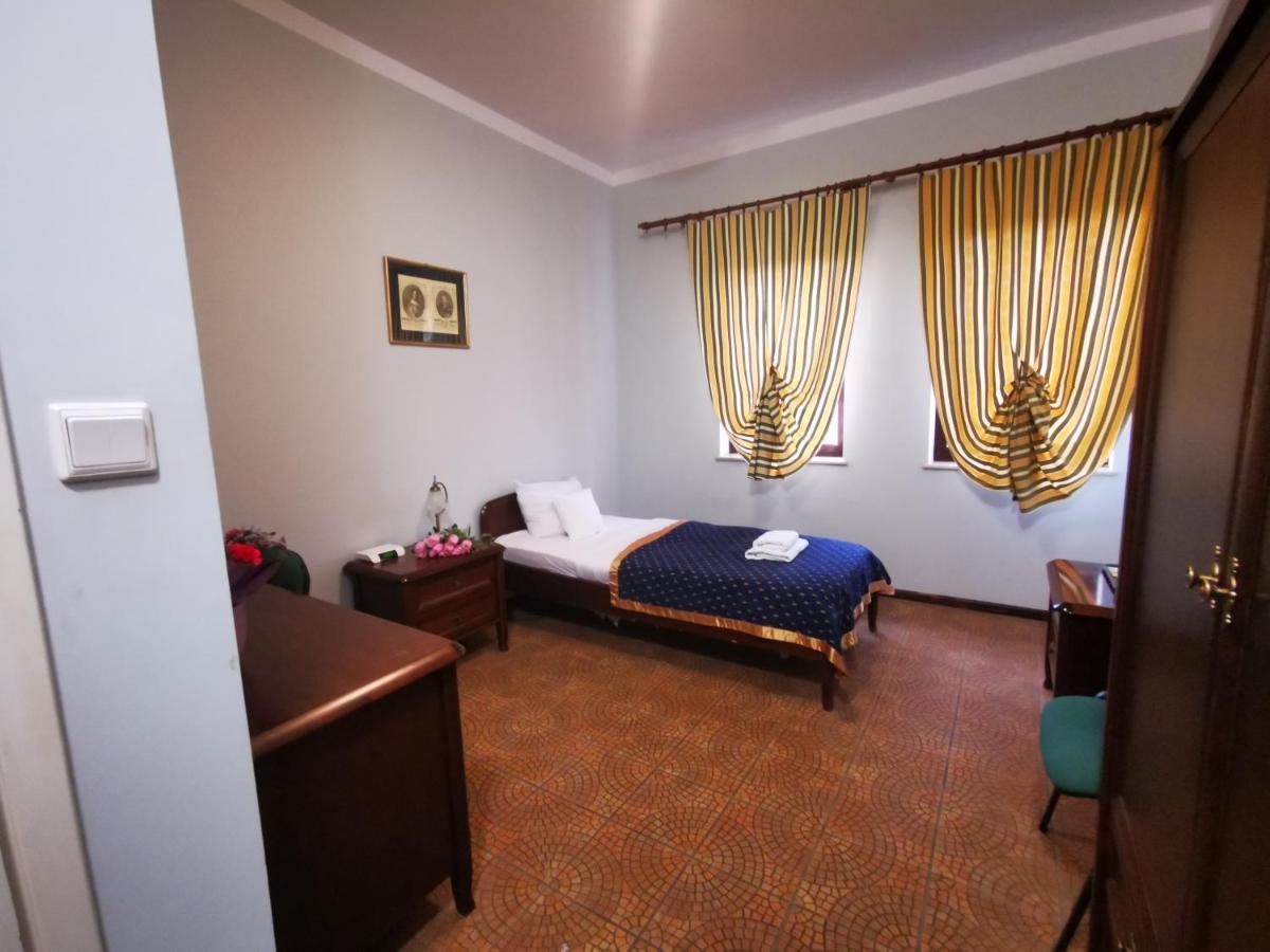 Fort Hotel 바르샤바 외부 사진