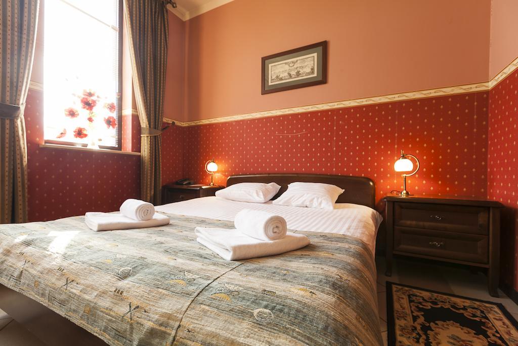 Fort Hotel 바르샤바 외부 사진